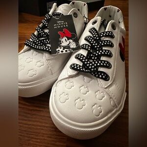 NEW Minnie Mouse Disney Sneakers